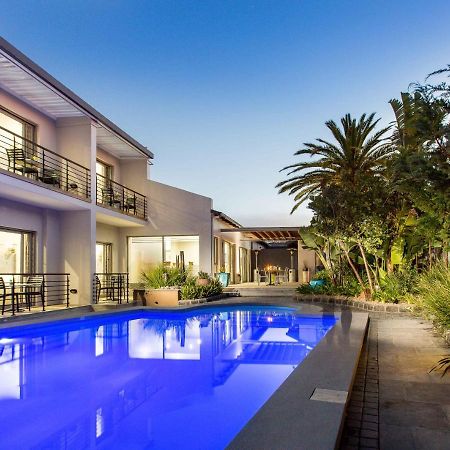 Ocean Bay Guesthouse Порт-Элизабет Экстерьер фото