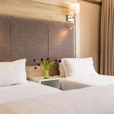Ocean Bay Guesthouse Порт-Элизабет Экстерьер фото