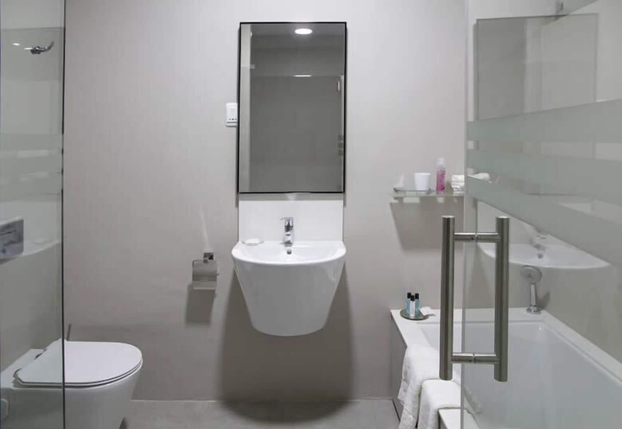 Ocean Bay Guesthouse Порт-Элизабет Экстерьер фото