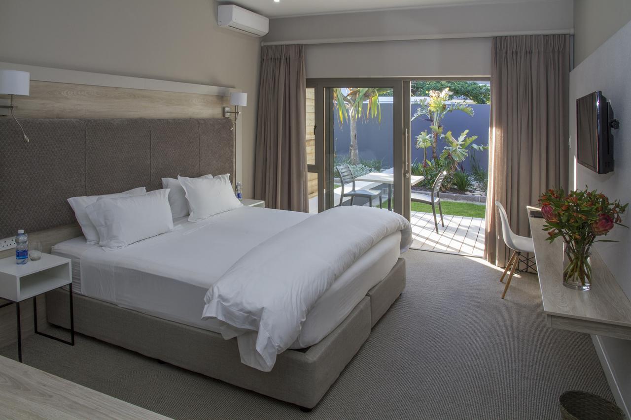 Ocean Bay Guesthouse Порт-Элизабет Экстерьер фото