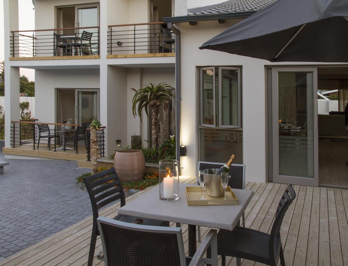 Ocean Bay Guesthouse Порт-Элизабет Экстерьер фото