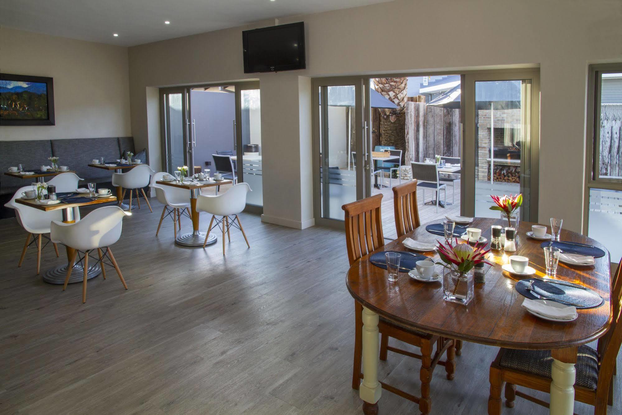 Ocean Bay Guesthouse Порт-Элизабет Экстерьер фото
